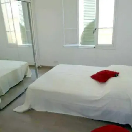 Apartment Un Calme Au Milieu Des Theatres